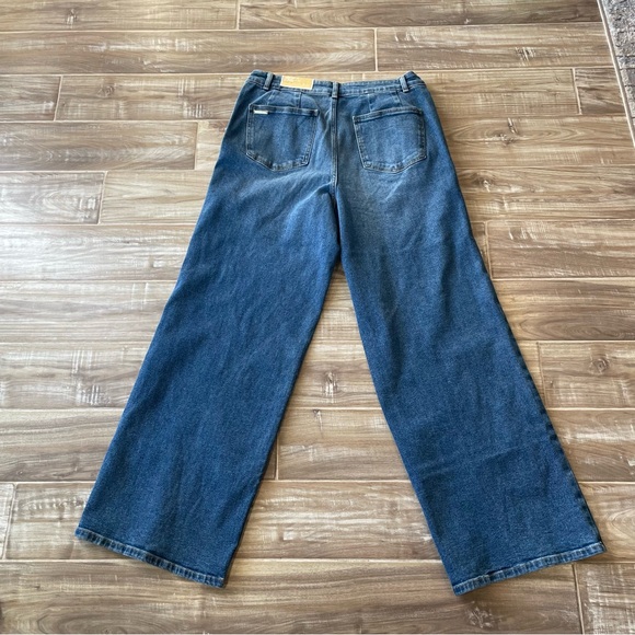 NWT Michael Kors Carmen Wide Leg Pintuck Jeans Women’s 12 - Picture 5 of 11